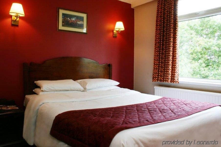 The Greyhound Hotel Leigh  Rum bild