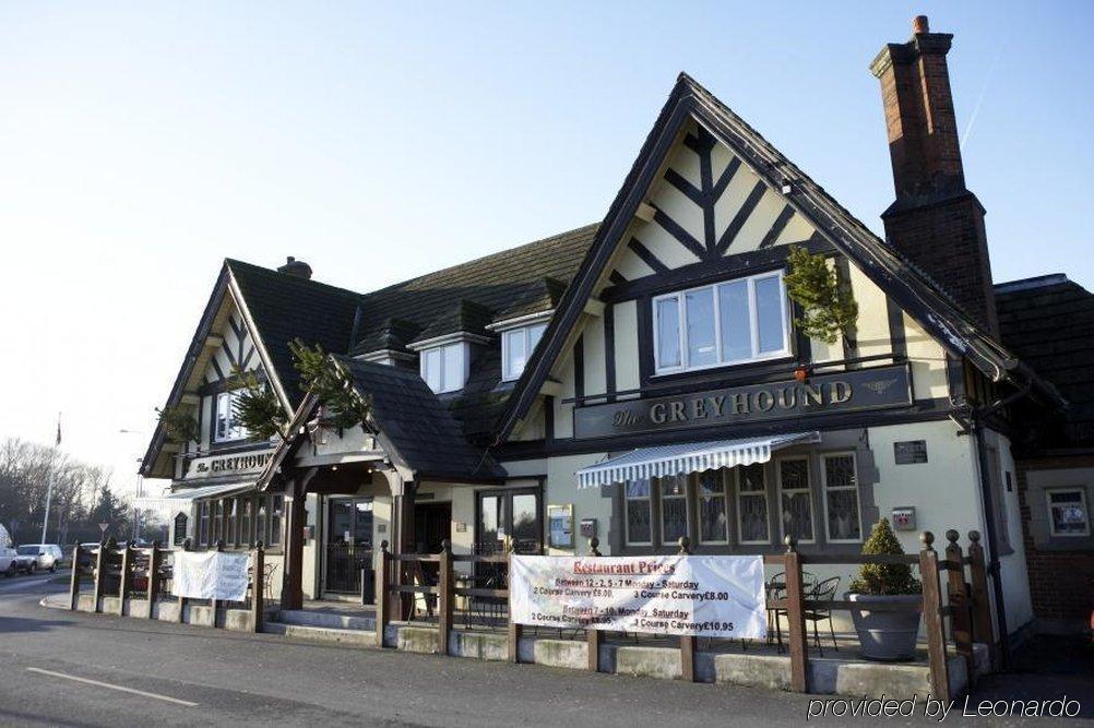 The Greyhound Hotel Leigh  Exteriör bild